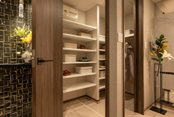 シューズスルークローゼット